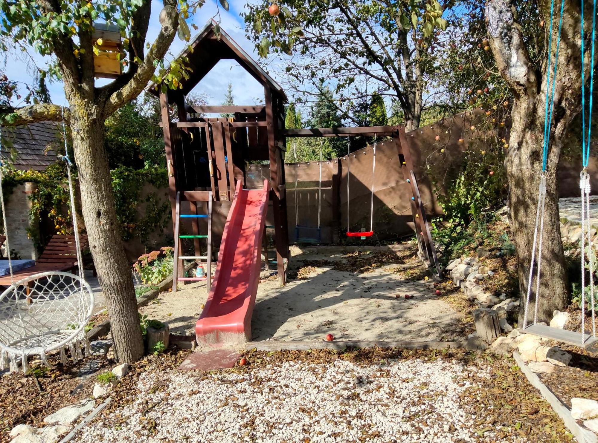 Borostyankut Wellness Home Bakonybél エクステリア 写真
